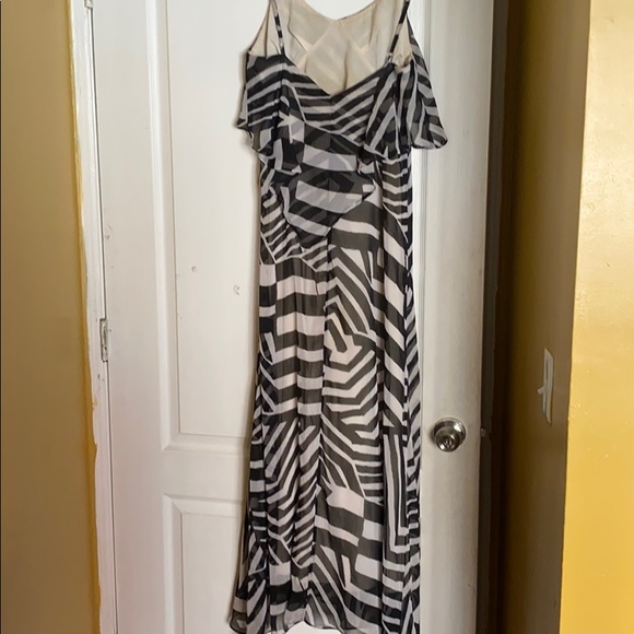 MAXI DRESS 👗 - Picture 2 of 3